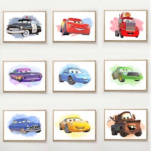 Set di 9 auto d'arte stampabile ad acquerello, arte di automobili, poster di film, poster dell'asilo nido, arredamento semplice della camera per ragazzi, arte della parete