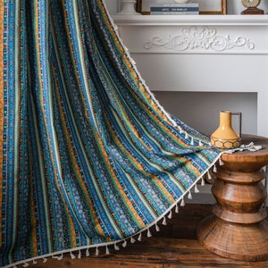Boho-linnen gordijn: gestreepte geometrische print met kwastjes