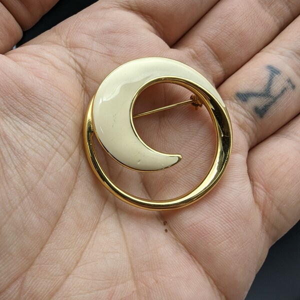 MONET Moon Brooch Pin Retro Swirl Wave Enamel Chunky Matte Gold Tone Estate