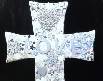 Free standing Love cross