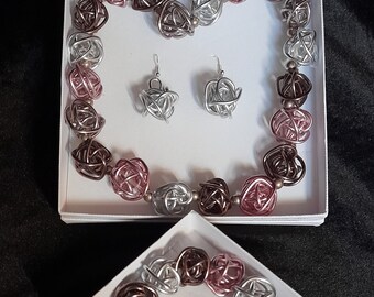 Contemporary Twist Necklace, Earring and Bracelet Jewellery Set