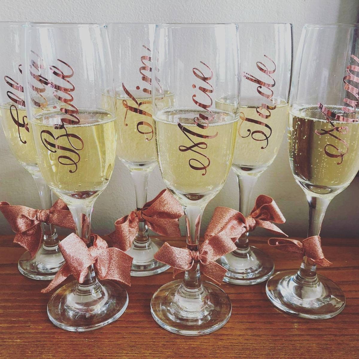 Custom Flutes Champagne Tumbler Champagne Flutes Bridesmaid -  Canada   Bridesmaid champagne flutes, Bridesmaid gift wine, Bridesmaid gifts unique