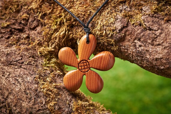 Flower 2024 shaped pendant