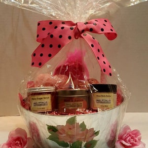 Gift Basket, Pretty in Pink Natural Aromatherapy Gift Basket, Gift Baskets for Women, Spa Gift Set, Bath and Beauty Gift Basket, Gift Set