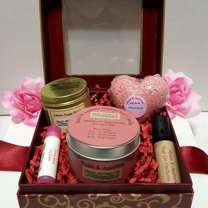 Gift Box, rose gift box, red spa gift box, aromatherapy gift box, spa gift set, rose spa gift box, gift box for women
