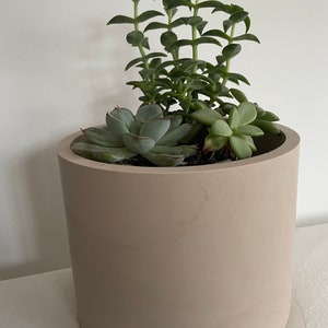 Flower pot | plant pot | planter | sand | jesmonite pot | inner pot | round flower pot | housewarming | gift | herb pot | flower box |