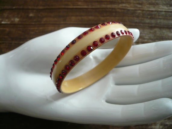 1920s celluloid bangle