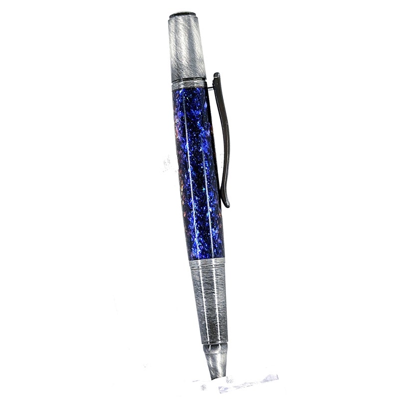 Plastic twist pen