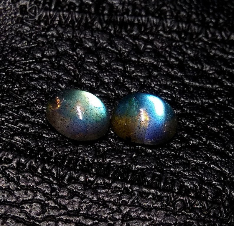 Natural Labradorite,Labradorite Faceted Blue Fire Gemstone,Labradorite Oval Matched Pair,Labradorite Cabochon Gemstone,9x7x4 mm,4.30 Cts