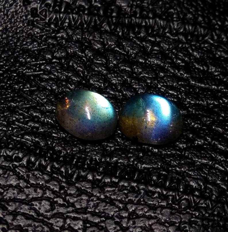 Natural Labradorite,Labradorite Faceted Blue Fire Gemstone,Labradorite Oval Matched Pair,Labradorite Cabochon Gemstone,9x7x4 mm,4.30 Cts