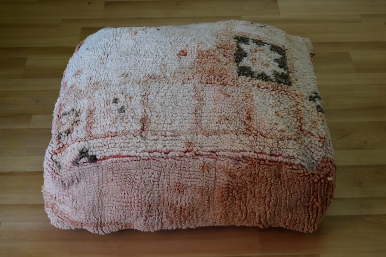 Moroccan pouf Moroccan design Gift for her Berber art Handmade poufs Home chair Ottoman square furniture Vintage kilim pouf Footstool Decor
