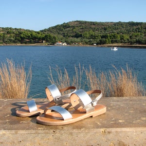 woman leather flat sandal