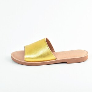 Metallic leather Yellow sandal