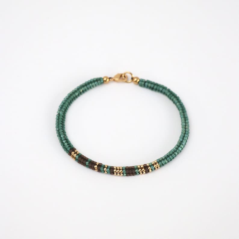 Bracelet code Morse personnalisé pour elle, cadeau d'anniversaire personnalisé vert émeraude pour petite amie, cadeau de fête des mères significatif de sa fille image 2