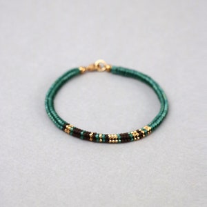 Bracelet code Morse personnalisé pour elle, cadeau d'anniversaire personnalisé vert émeraude pour petite amie, cadeau de fête des mères significatif de sa fille image 4
