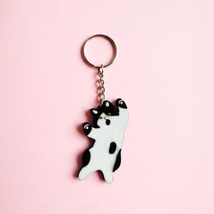 Cute Black and White Cat Keychain – Handmade Cat Lover Gift, Fun Animal Keyring, Whimsical Accessory | TheOLLIE 1.0