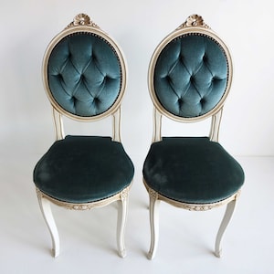 Pair Bedroom Dressing Seats Couple Antique Style Boudoir Chairs Set off Two Velvet Chairs Hand Carved Regency Style Chairs Vanity Chairs 60s