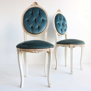 Couple Louis XV Style Quilted Blue Fabric Ding Chairs Lovely Side Chairs Vanity Chairs Two Bedroom Chairs Hollywood Regency Italian 1960s