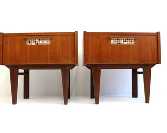 Couple/paire de carreaux de mosaïque incrustés de teck moderne midcentury scandinaves 60 tables de chevet Table de chevet Aditional side table paire danoise rétro