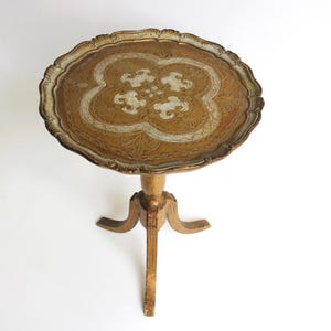 Florentine Additional Table Wine-table Midcentury Italian Side Table Sturdy Tripod Gold Cream Hollywood Regency 1960s Round Vintage Table