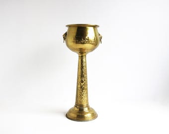 Antique Brass Jardiniere on Stand: Floral Lion Head Decor, 1900s