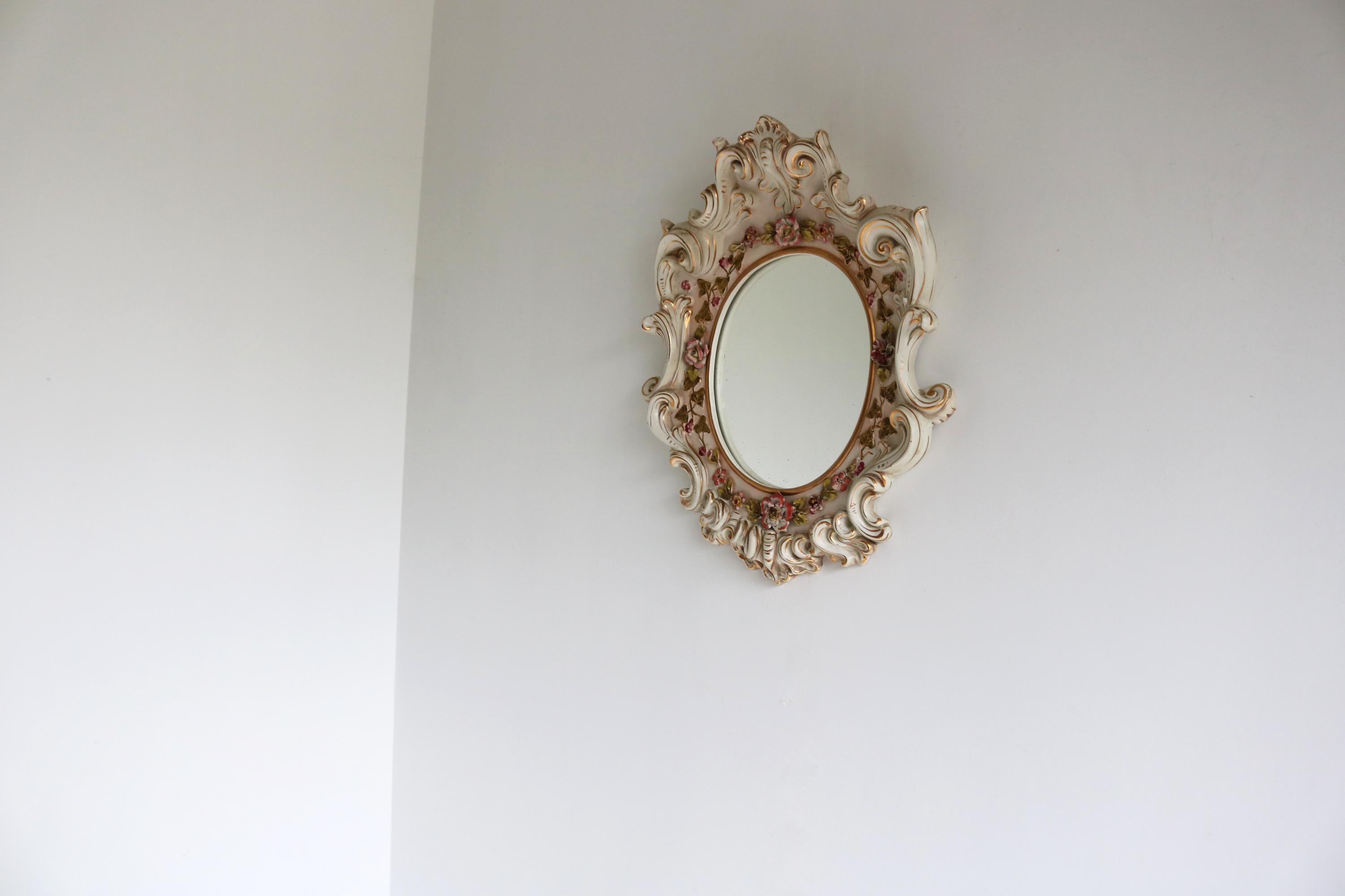 Miroir Mural Capodimonte Couleur Ancienne - Style Art Déco - Céramique Italienne - 44x30x10 Cm