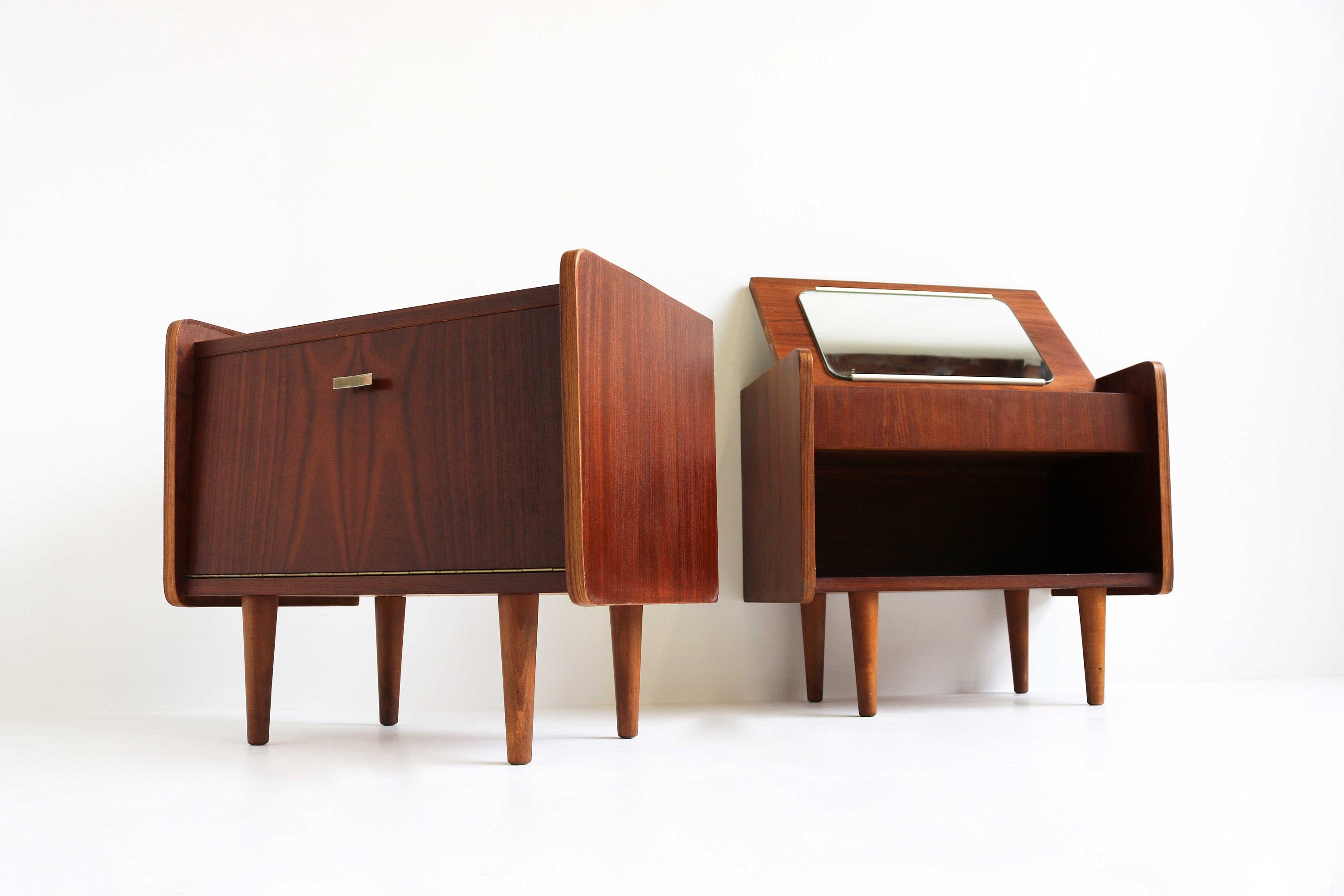 Pair of Midcentury Modern Teak Veneer Nightstands with White Formica Tops Mirror Scandinavian 60  Bedside Table Additional Side Table Danish