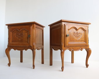 Set of 2 Handcarved Oak Nightstands: French Louis XVI Style