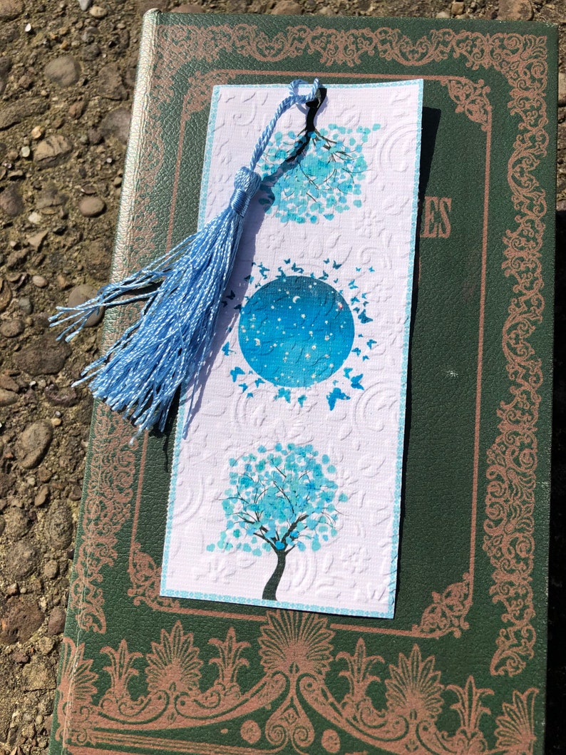 Bee book marks, bee gifts, tree bookmarks, butterflies bookmark, Bee bookmark, Bookmark gift, book lovers gift, reading gift Aqua trees
