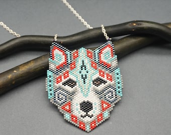 Wolf Bead Pattern Design Beaded Pendant DIY Brooch Delica Seed Bead Hair Accessory Patterns for Beading Jewelry Crafts Brick Stitch