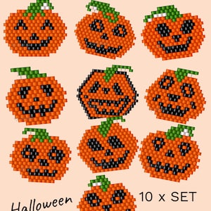 Può includere: Dieci modelli di zucche di perline per design di Halloween. Ogni zucca è arancione con un volto nero intagliato e un gambo verde. Il testo "Pumpkin Beaded Patterns" e "Halloween Designs" è presente.