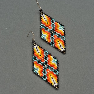 Seed Bead Earrings Pattern in Native Colors Beaded Crafts DIY Earrings