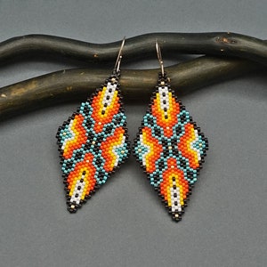 Seed Bead Earrings Pattern in Native Colors Beaded Crafts DIY Earrings