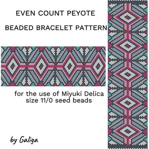 Può includere: Modello di braccialetto a peyote a conteggio pari per l'utilizzo di perline Miyuki Delica taglia 11/0. Il motivo presenta un design geometrico con perline rosa, blu, bianche e grigie.