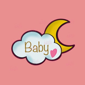 Puede incluir: Una luna creciente amarilla con un contorno oscuro se encuentra sobre una nube azul con un contorno oscuro. La nube tiene la palabra "Baby" escrita en letra marrón y un corazón rosa.