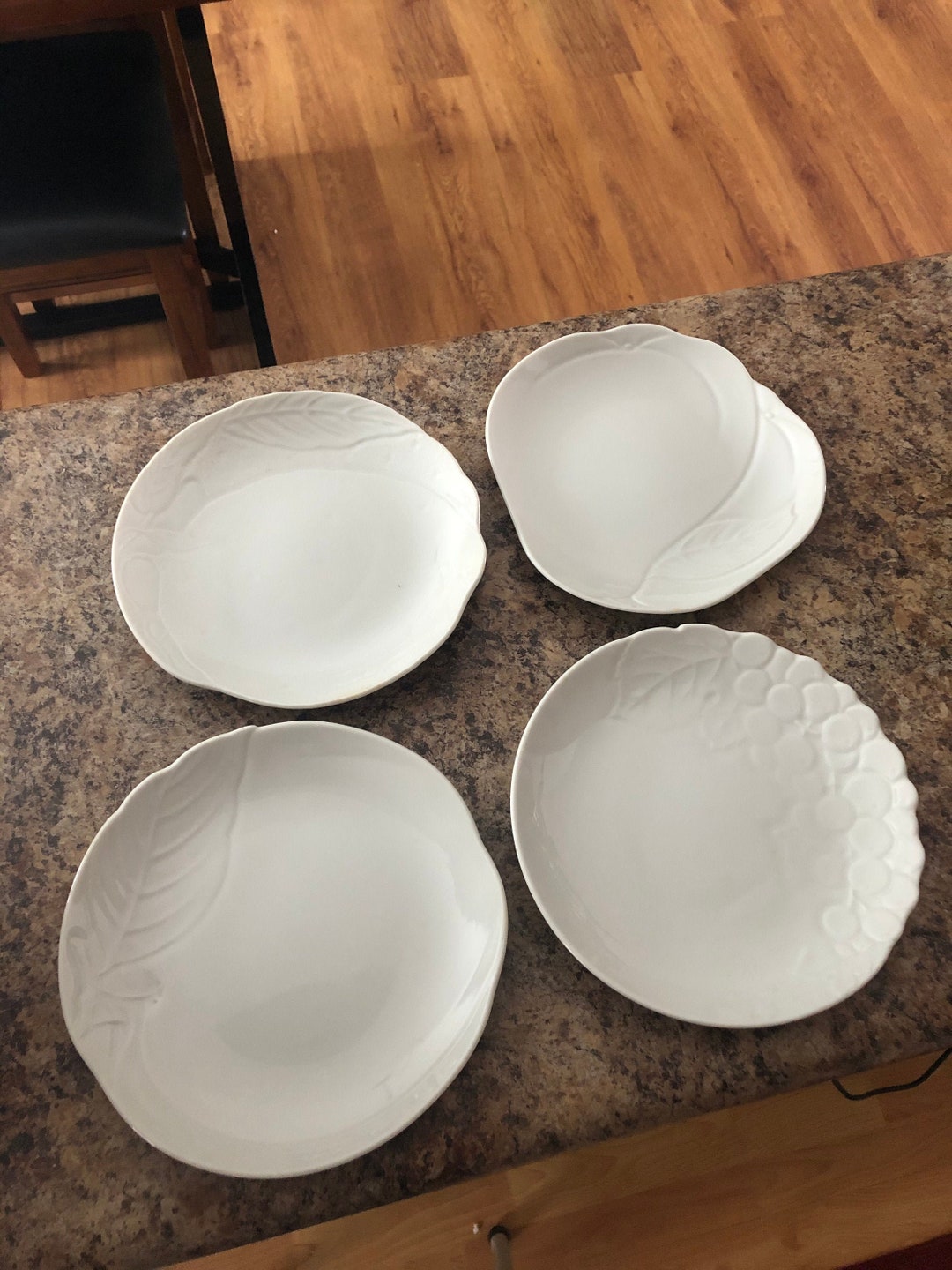 6 Williams Sonoma Varages Divided Plates 8 1/2 France