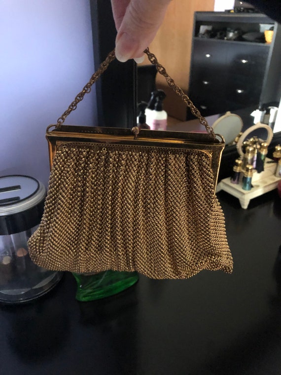 Antique Whiting And Davis Gold Mesh Purse, Evenin… - image 4