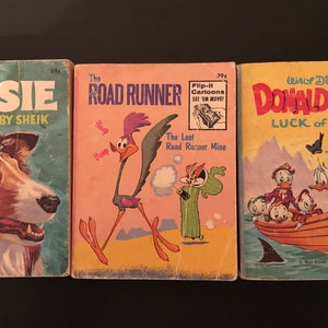 Three Vintage Little Pocket Books, Lassie And The Shabby Sheik, Donald Duck &#39;Luck Of The Ducks&quot;, The Road Runner &quot;The Lost Road Runner Mine&quot;