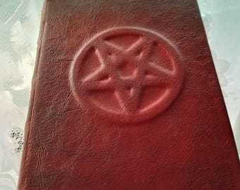 Umgekehrtes Pentagramm Blanko-Buch der Schatten Hexerei Satanic