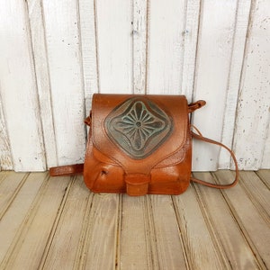 Vintage 70s Leather Crossbody Bag: Brown Womens Purse
