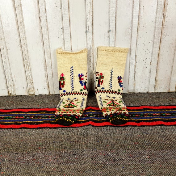 Vintage woolen slippers, Woolen slippers, Old wool