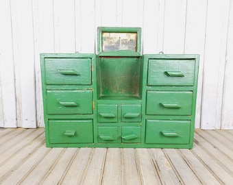 Vintage Green Wooden Spice Cabinet: Retro Wall Decor
