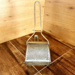 Vintage potato press, Тomato press, Press, Metal press, Hand press for vegetables, Old fruit press, Working press for fruit and vegetables