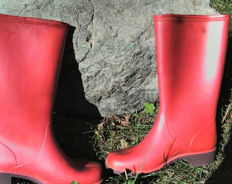 Shoes Womens Shoes Boots Rain & Snow Boots Vintage Retro 1960s Italian Burgundy Rain Boots By Lizette Size 40 