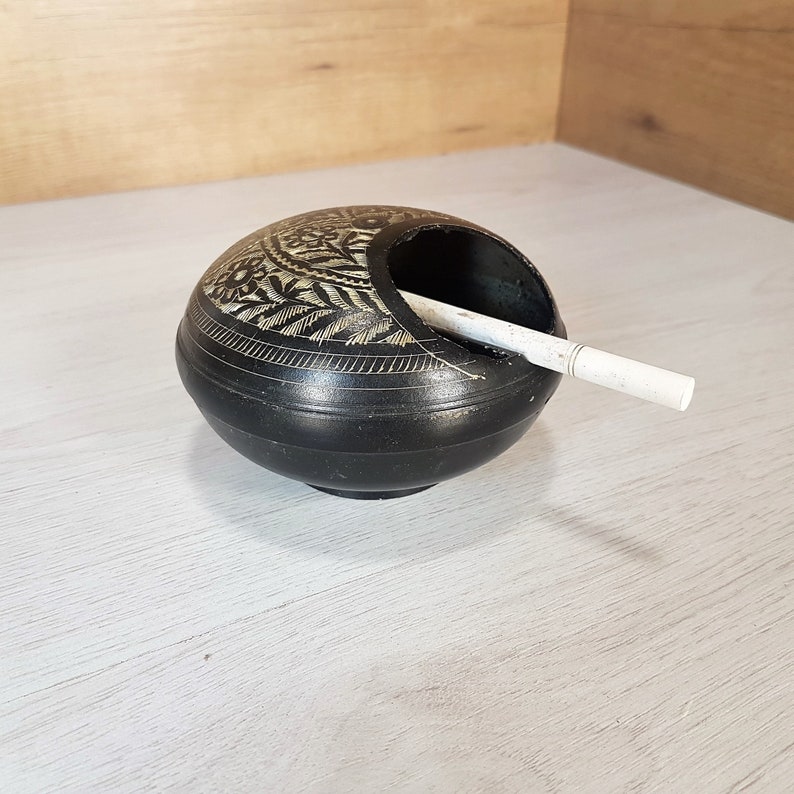 Retro ashtray Ashtray Small ashtray Office decor Home decor Souvenir ashtray Collectible ornament ashtray Vintage ashtray