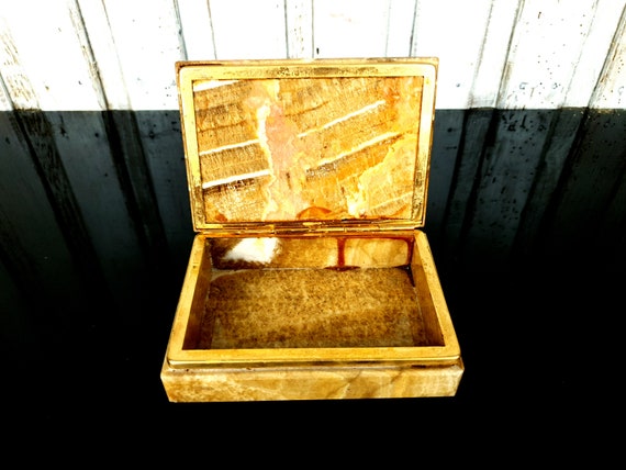 Boîte à Bijoux Vintage En Cuir Véritable - Sculptée - Marron - XXème Siècle - Bulgarie - Occasion
