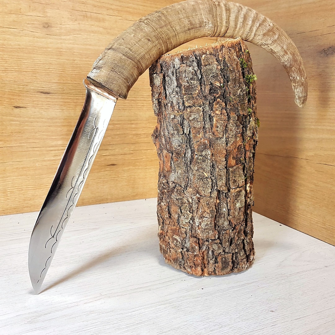 Knife With Horn Handle, Vintage Knife With Horn of a Ram, Handmade