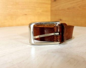 Vintage Brown Leather Belt: 70s Style, Slim Design