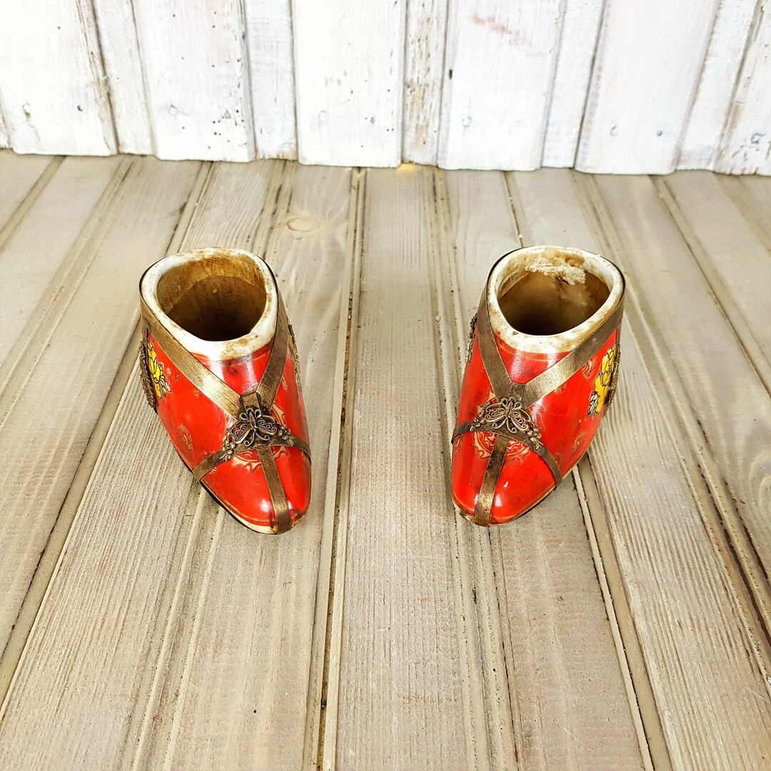 Chinese Silk Replica Lotus Shoes Ca. 75 - 90yrs old Chinese Silk Replica Lotus Shoes Ca. 75 - 90yrs old