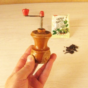 Pepper grinder, Pepper mill, Vintage pepper mill, Old pepper grinder, Wooden pepper grinder, Small pepper mill, Retro kitchen decor